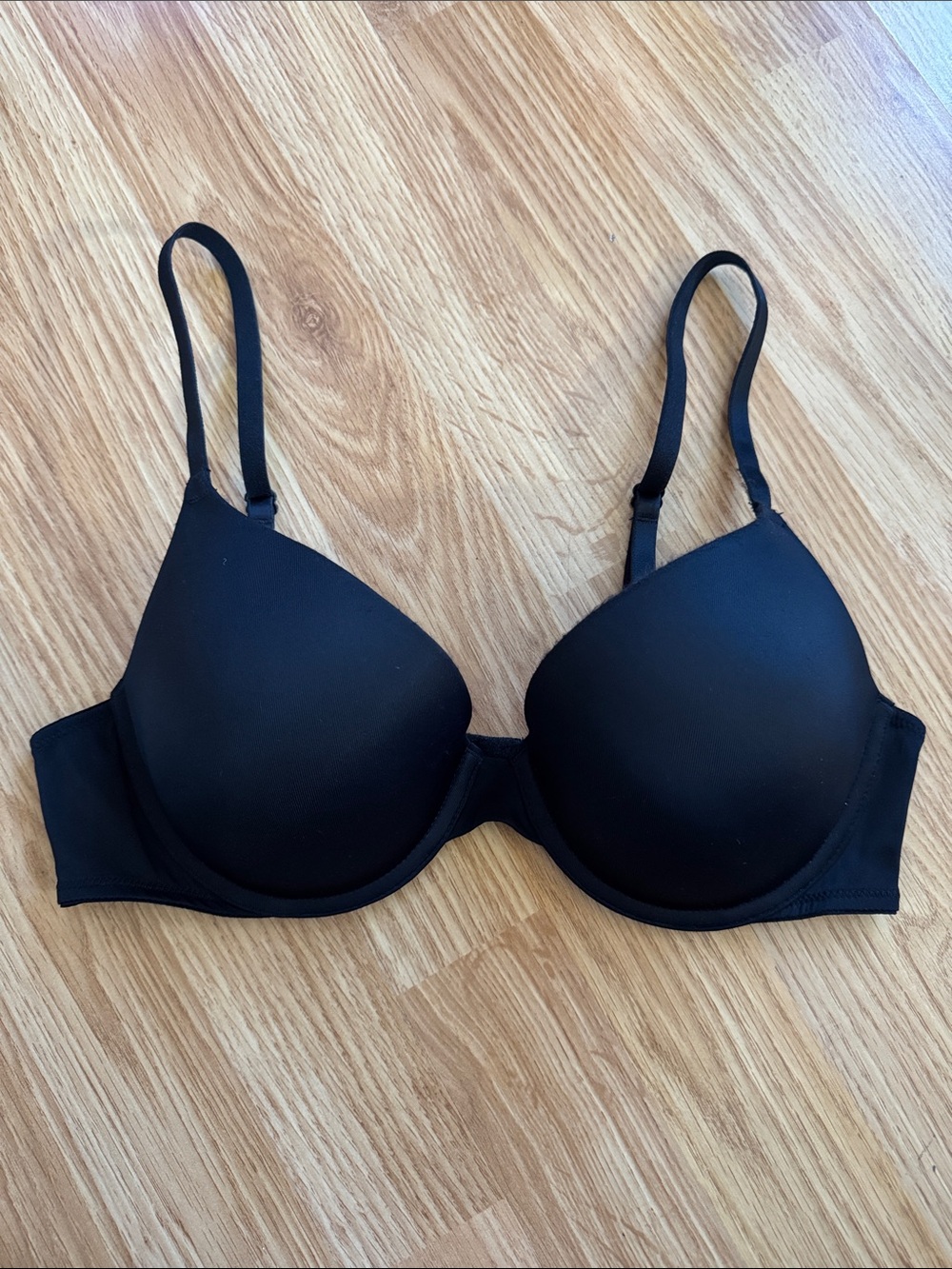 VS Pink T-Shirt Bra - Size 36C